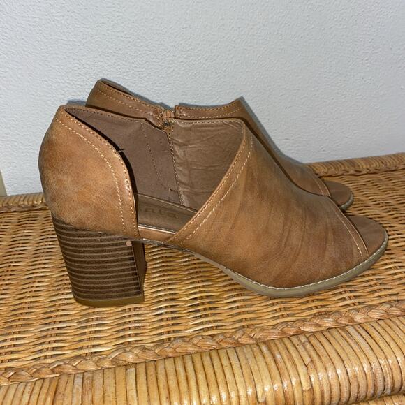 Mata Women's Size 10 Shoes Brown Peep Toe Fashion Ankle Boots Side Zip - Picture 1 of 10